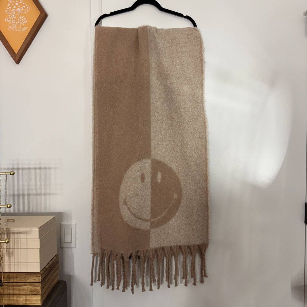 Smiley Fuzzy Scarf - Picture 3 of 3